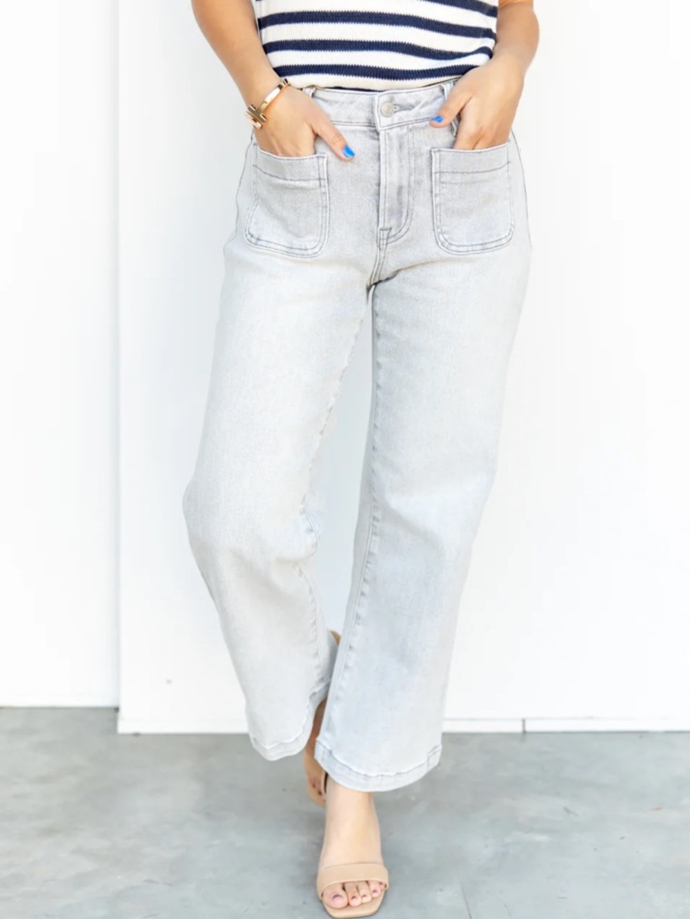 🟠Wore twice! MICA Patch Pocket Wide Leg Cropped Jeans in Light Gray Wash 14W